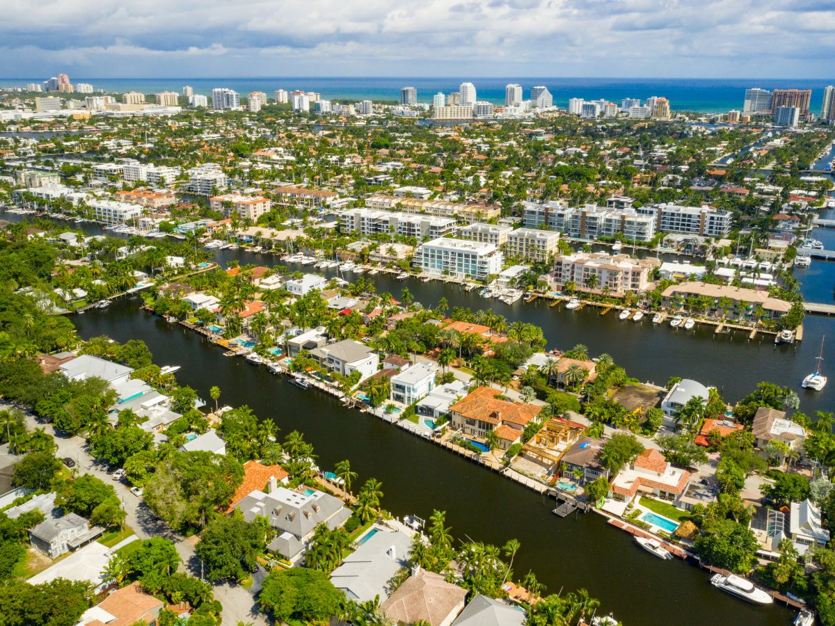 Las Olas Isles